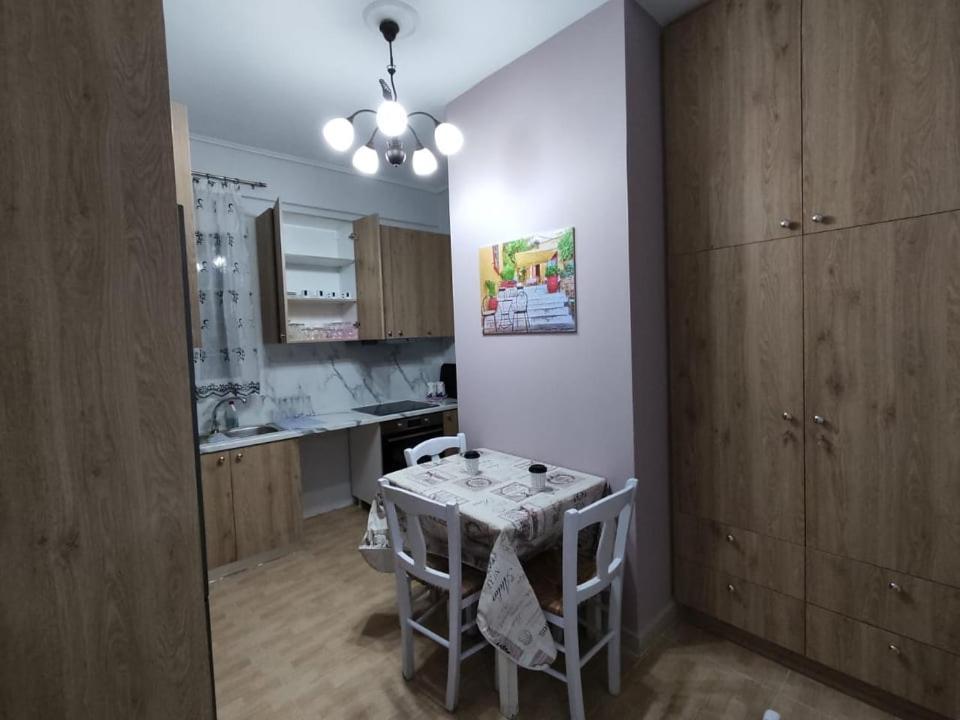 Center Of Athens Modern Apartment Bagian luar foto
